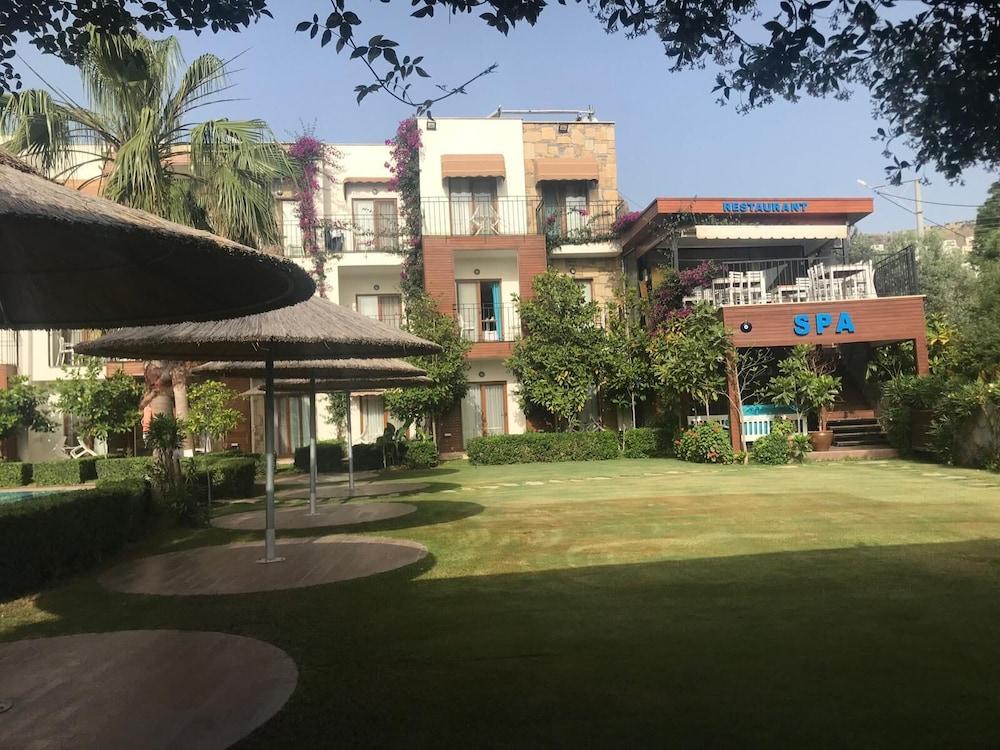 Liona Hotel & Spa グンドーガン エクステリア 写真